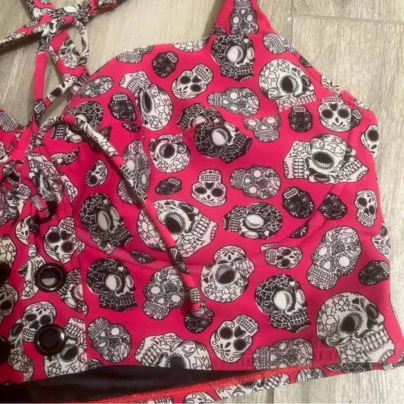 Torrid Skull Print Bikini Swim Top Red Black White Strappy Size 2X - Picture 7 of 10